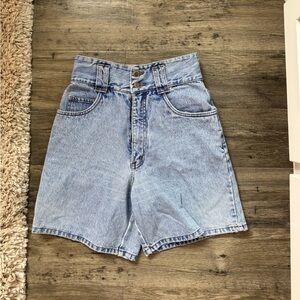 WOMENS VINTAGE JEAN SHORTS SIZE 9